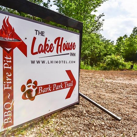 The Lake House Inn Laurie Exterior photo